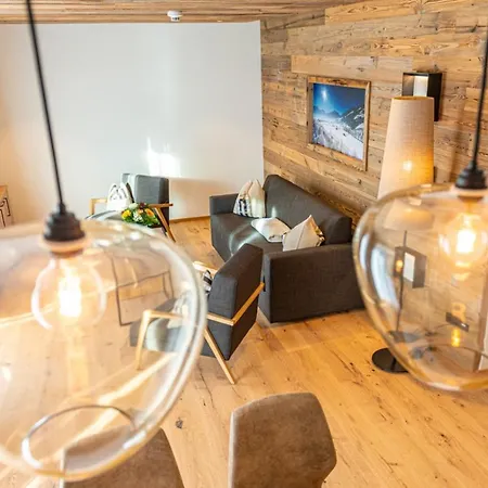 アパート Winklers Gipfelblick Chalet, Inklusive Alpentherme - Ganzjaehrig, Gasteiner Bergbahn - Nur Sommer バート・ホーフガシュタイン